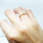 スクエアクリスタルリング　ゴールド