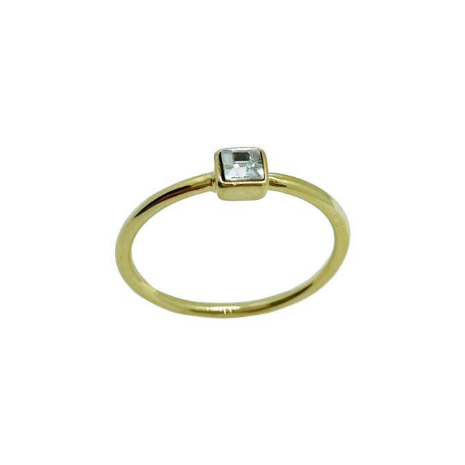 スクエアクリスタルリング　ゴールド